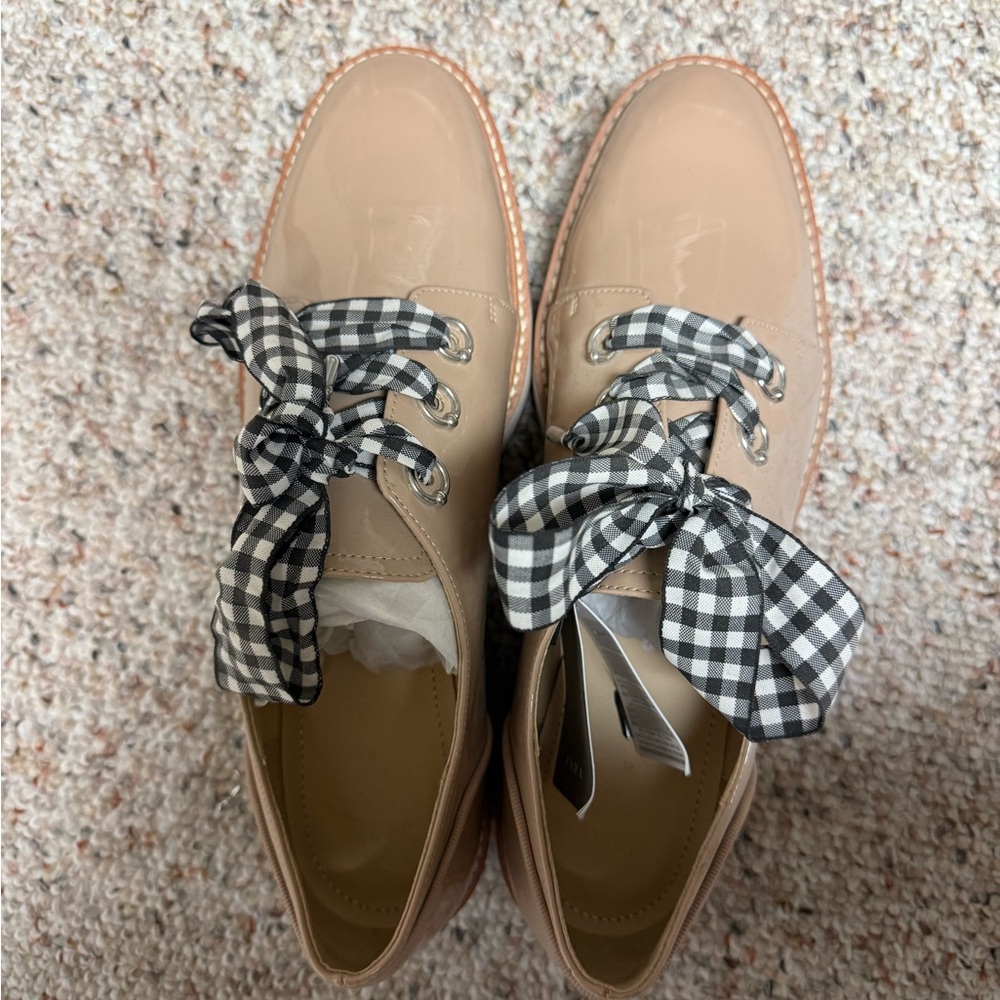 Zara Tan Flats with Black and White Checkered Laces
